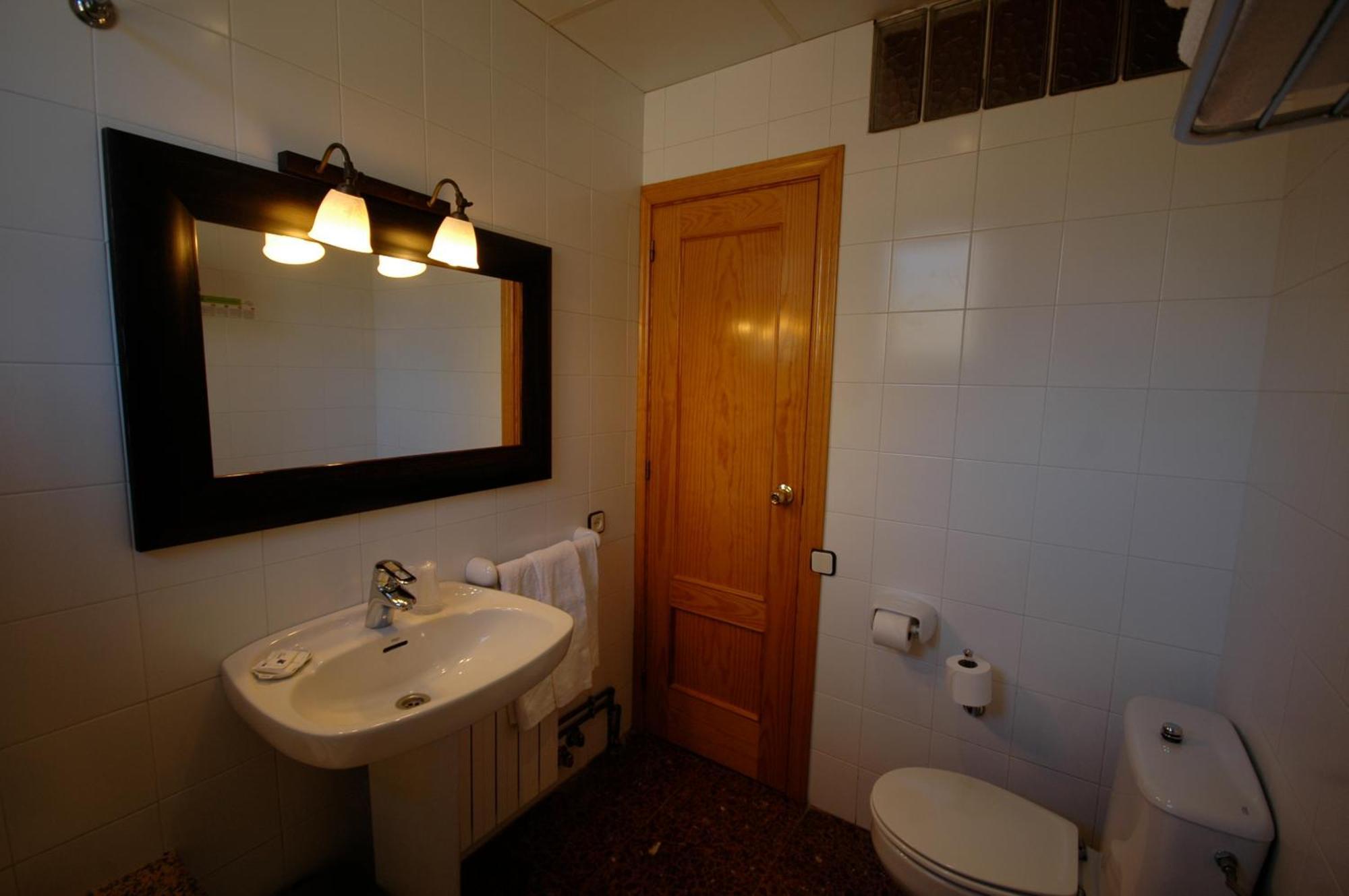 Hotel Els Puis เอสเตร์รี ดาเนว ภายนอก รูปภาพ