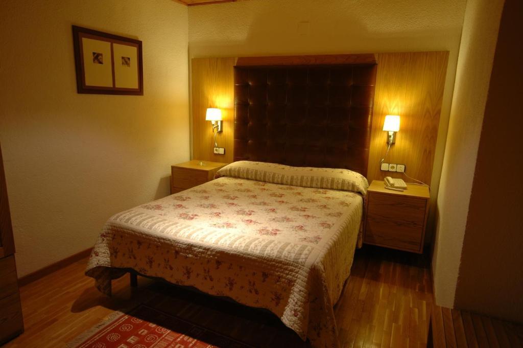 Hotel Els Puis เอสเตร์รี ดาเนว ห้อง รูปภาพ