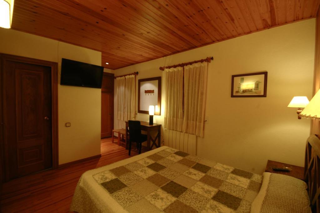 Hotel Els Puis เอสเตร์รี ดาเนว ห้อง รูปภาพ